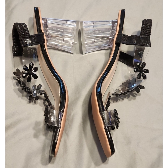 New Women's Dress Sandals Black Floral w/ Clear Acrylic Heels Size 41 (1… - Picture 9 of 13